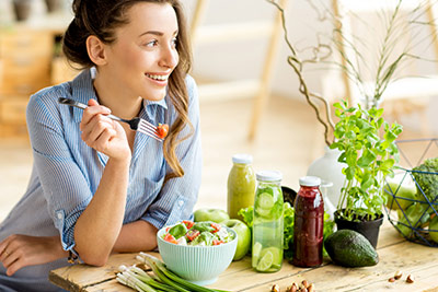 woman eating healthy meals